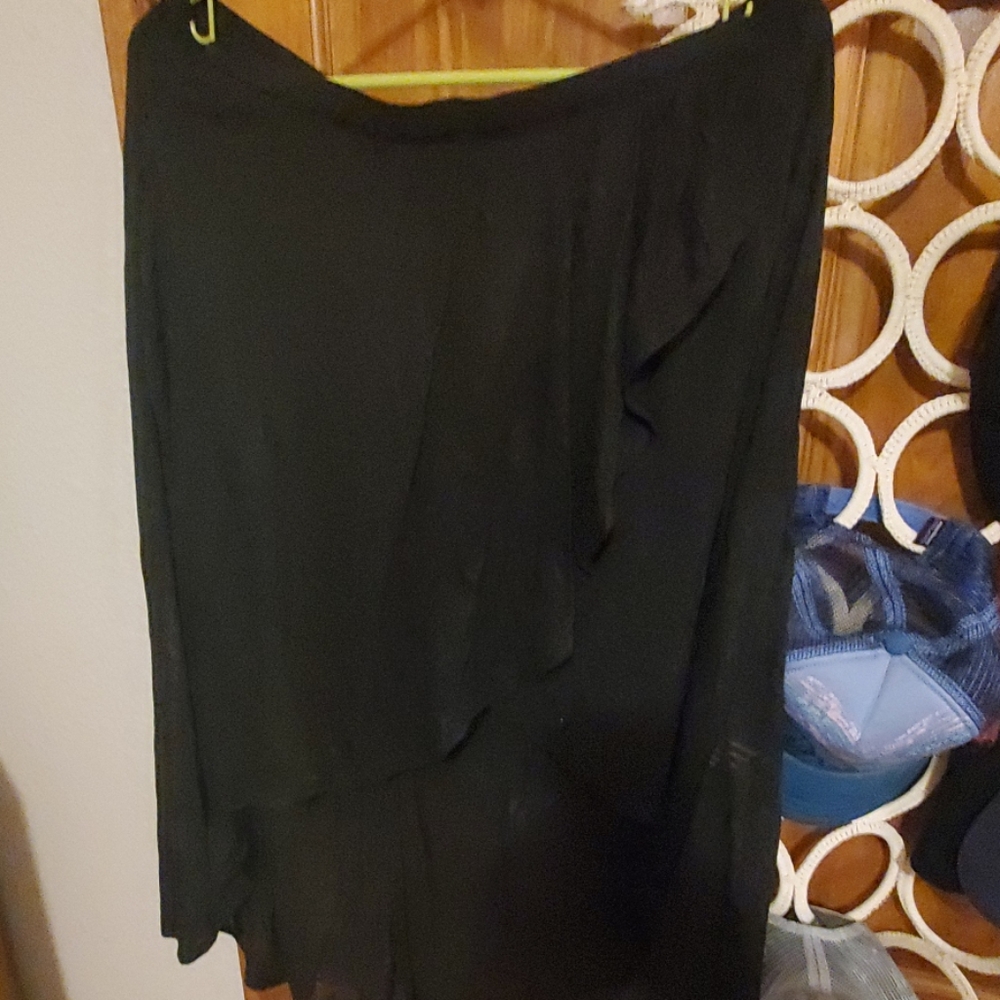 Brand new black skirt